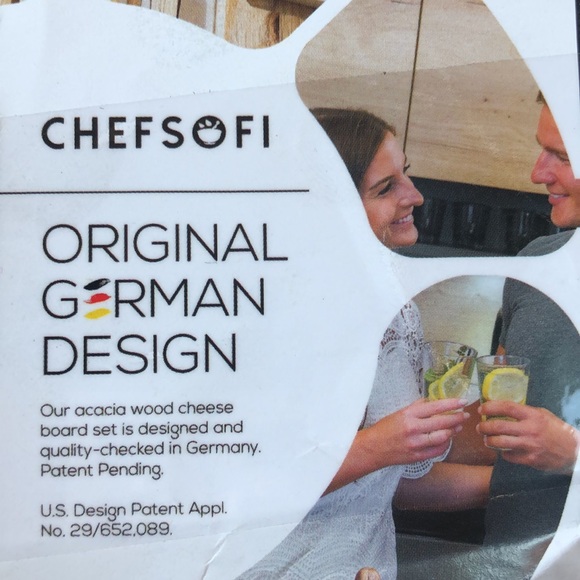 CHEFSOFI Cheese Board with 4 ceramic build-in dishes. Includes 4 pcs knife set. - Picture 6 of 6